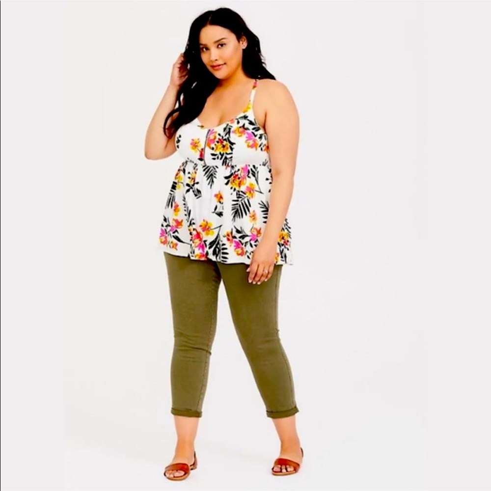 Torrid, plus size 2x, White Floral Stretch Challis Zip Babydoll